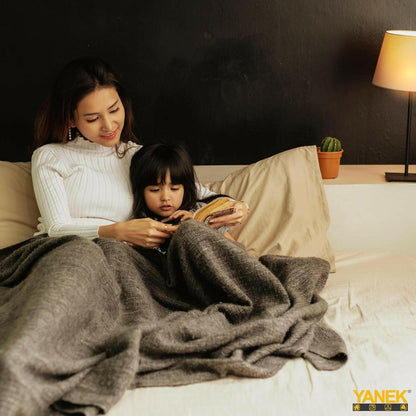 Yanek Fleece Blanket - Ultra Soft Microfiber Luxury Blanket for Couch, Sofa, Bed, Chair, and Travel (150 x 200, Plain-MixColor).